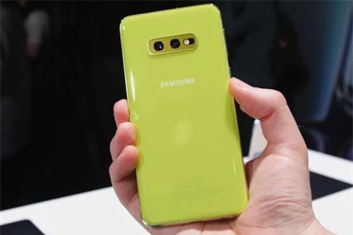 Samsung Galaxy S10e. 