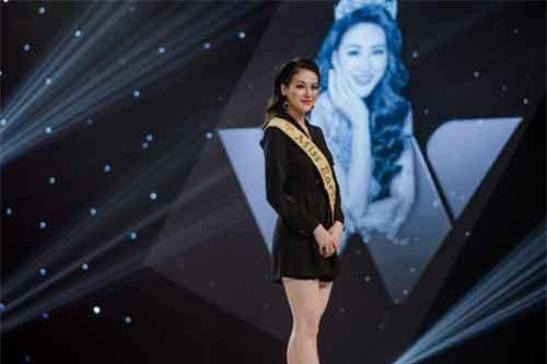 Hoa hậu Phương Khánh đẹp rạng rỡ tại WeChoice Awards tháng 2 'Nơi tôi thuộc về'