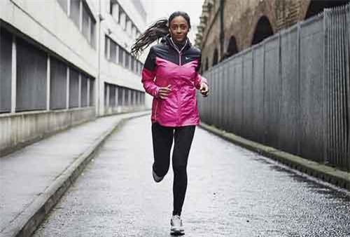 Vì sao nên kết hợp giữa ngồi và vận động?