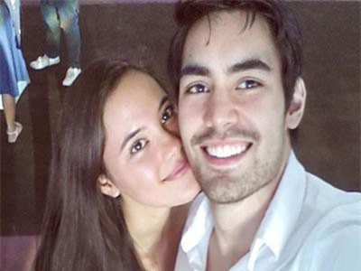 Tân Hoa hậu Hoàn Vũ Catriona Gray thông báo đã chia tay bạn trai diễn viên sau 6 năm mặn nồng