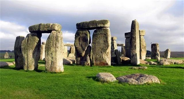 Các nhà khoa học tiến gần hơn tới việc giải mã bí ẩn của kì quan thế giới Stonehenge - 1