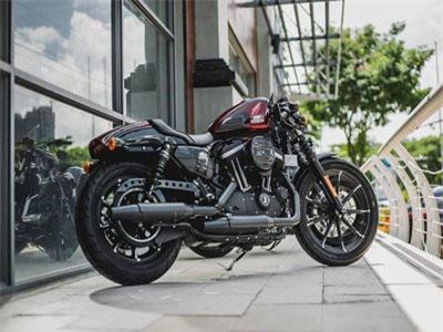 Minh Nhựa tậu siêu mô tô Harley-Davidson gần nửa tỷ đồng