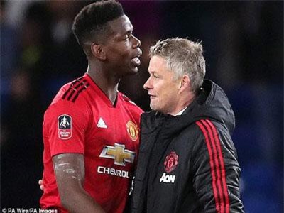 Dưới thời Solskjaer, Paul Pogba đã 'quên' thay đổi… kiểu tóc