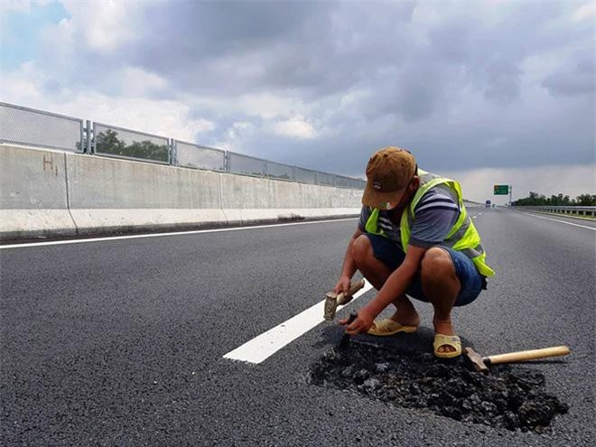 Chất lượng đường cao tốc kém do ít kinh phí hay tiêu cực- thưa Bộ trưởng Nguyễn Văn Thể