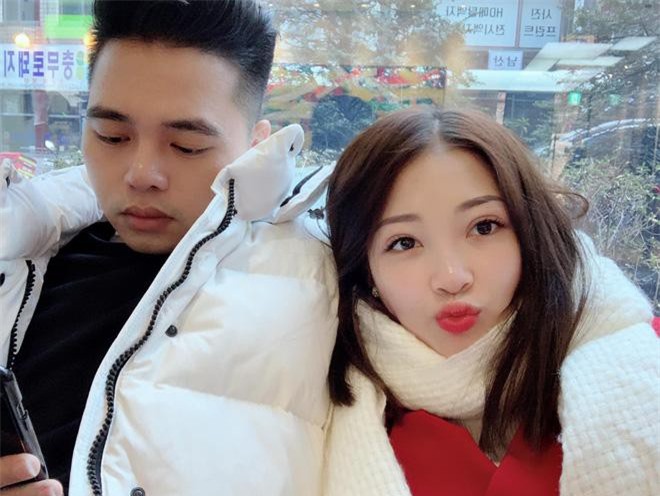 Cô dâu 200 cây vàng Nam Định khoe ảnh nắm tay, hôn môi ngọt ngào với chồng thiếu gia trong tuần trăng mật tại Hàn