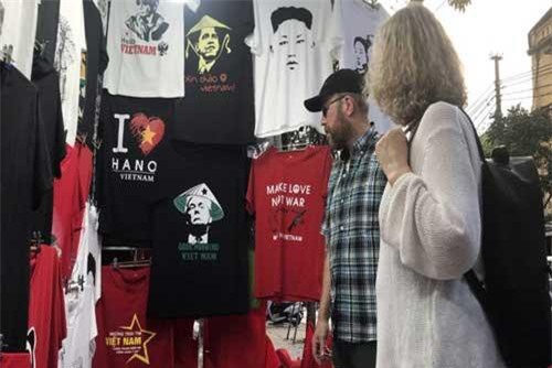 Độc đáo nhiều dịch vụ ‘ăn theo’ Thượng đỉnh Mỹ-Triều