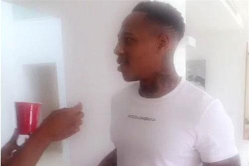 Sao Liverpool mở tiệc thác loạn với 8 gái trẻ