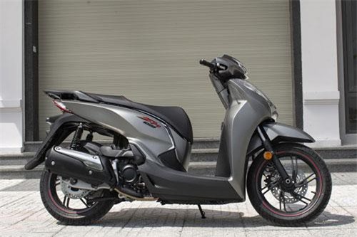 XE HOT (24/2): Chi tiết Honda SH 300i 2019, ôtô lội nước giá 250 triệu sắp về VN