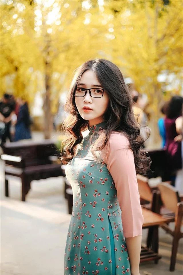 Ngắm “thiên thần đeo kính cận” vạn người mê - 7 Ngắm “thiên thần đeo kính cận” vạn người mê - 7