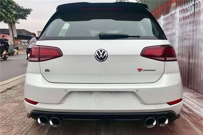 Volkswagen Golf R tien ty hoan toan moi ve Viet Nam-Hinh-3