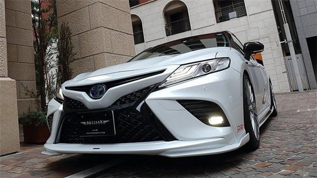 Toyota Camry đời mới độ JDM: Đã đẹp nay còn chất như Lexus