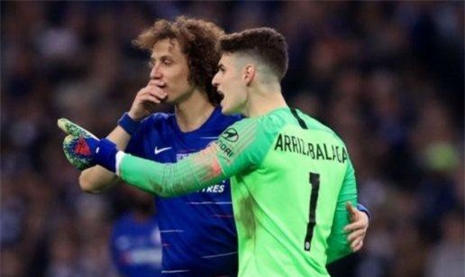 Luiz tiết lộ câu nói với Kepa trong tình huống bật Sarri