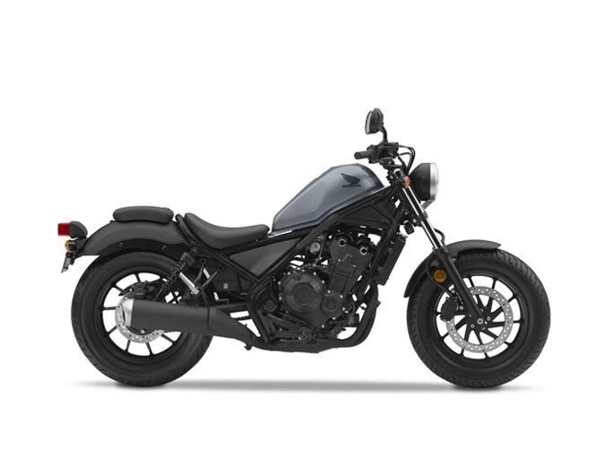 Honda Rebel 500 phiên bản mới ra mắt tại Việt Nam, giá từ 180 triệu đồng. Honda Việt Nam đã chính thức giới thiệu phiên bản mới của mẫu xe Rebel 500 nhập khẩu từ Thái Lan. Xe có hai phiên bản màu sắc mới là đen xanh và đen xám với mức giá bán lẻ đề xuất là 180 triệu đồng. (CHI TIẾT)