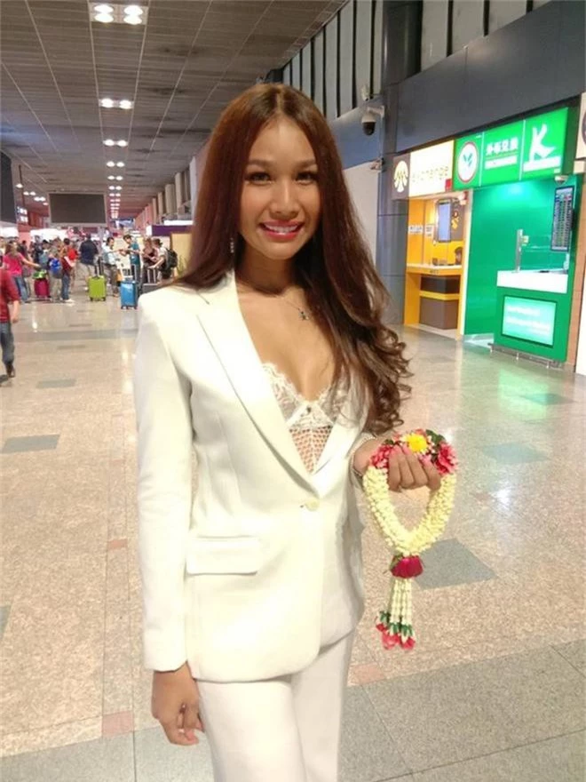 Cùng đổ bộ sân bay Thái, bất ngờ với nhan sắc đời thực của dàn thí sinh Hoa hậu Chuyển giới Quốc tế 2019 - Ảnh 13.