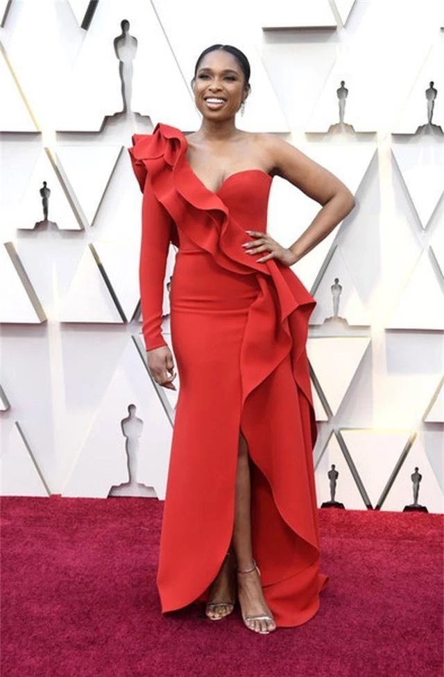 Minh tinh Hollywood khoe váy áo lộng lẫy trên thảm đỏ Oscar 2019 - 12