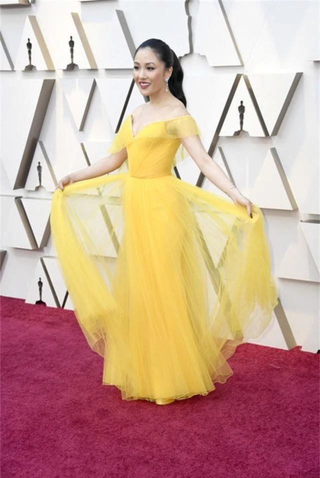 Minh tinh Hollywood khoe váy áo lộng lẫy trên thảm đỏ Oscar 2019 - 32