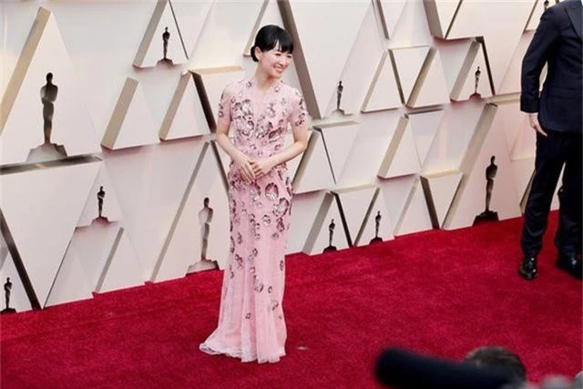 Minh tinh Hollywood khoe váy áo lộng lẫy trên thảm đỏ Oscar 2019 - 35