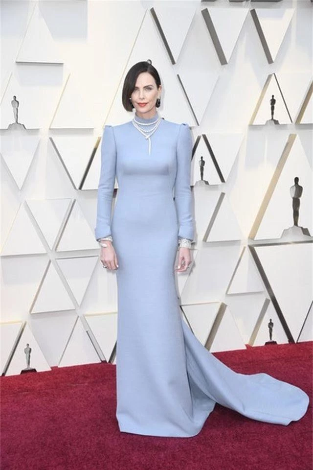 Minh tinh Hollywood khoe váy áo lộng lẫy trên thảm đỏ Oscar 2019 - 50