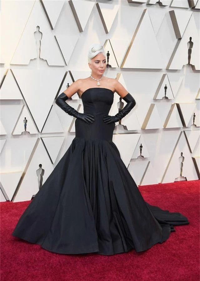 Minh tinh Hollywood khoe váy áo lộng lẫy trên thảm đỏ Oscar 2019 - 58