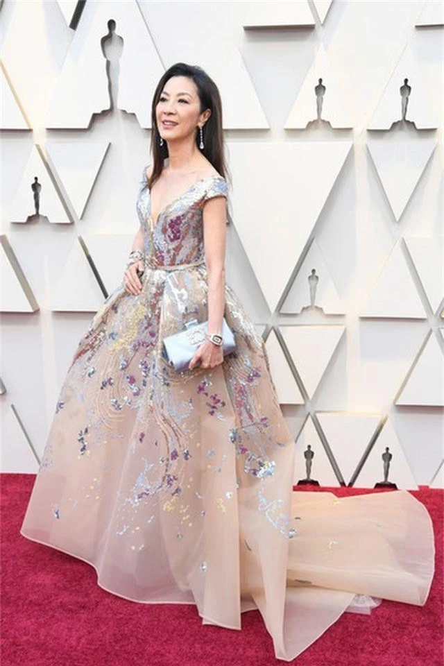 Minh tinh Hollywood khoe váy áo lộng lẫy trên thảm đỏ Oscar 2019 - 9