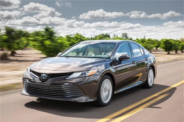 Toyota Camry đời mới độ JDM: Đã đẹp nay còn chất như Lexus - Ảnh 1.