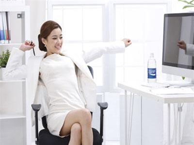 CLIP: 4 bài tập tại chỗ giúp tinh thần luôn minh mẫn