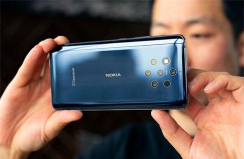 Cận cảnh smartphone 5 camera sau đầu tiên trên thế giới