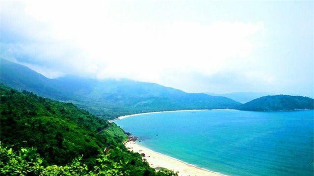 Đắm chìm trong sương sớm trên đỉnh Hải Vân Quan