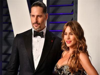 Ngưỡng mộ vòng một đầy đặn tự nhiên của Sofia Vergara