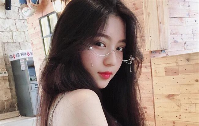 Biết Việt Nam có cả "rổ" girl xinh nhưng Bâu mới chính là người được gọi tên nhiều nhất trên các diễn đàn gái đẹp