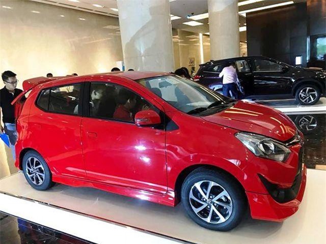 Mua ô tô mới, dân Việt phải đợi khoảng 11 ngày mới được giao xe