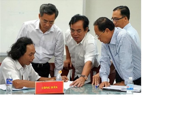 Người đứng đầu trong cấp ủy tỉnh, huyện tiếp dân ít nhất một ngày/tháng