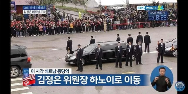 Xe ô tô đã chờ sẵn đón Chủ tịch Triều Tiên rời Đồng Đăng về Hà Nội