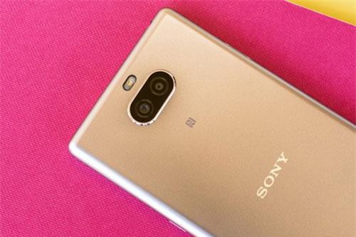 Trên tay smartphone camera kép, chip S636, RAM 6 GB vừa được Sony ra mắt