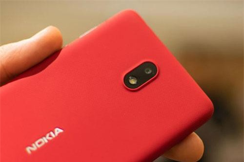 Trên tay smartphone siêu rẻ vừa được Nokia ra mắt