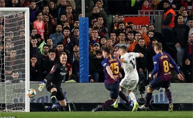 Real Madrid - Barcelona: Cuộc chiến cả mùa giải - 3