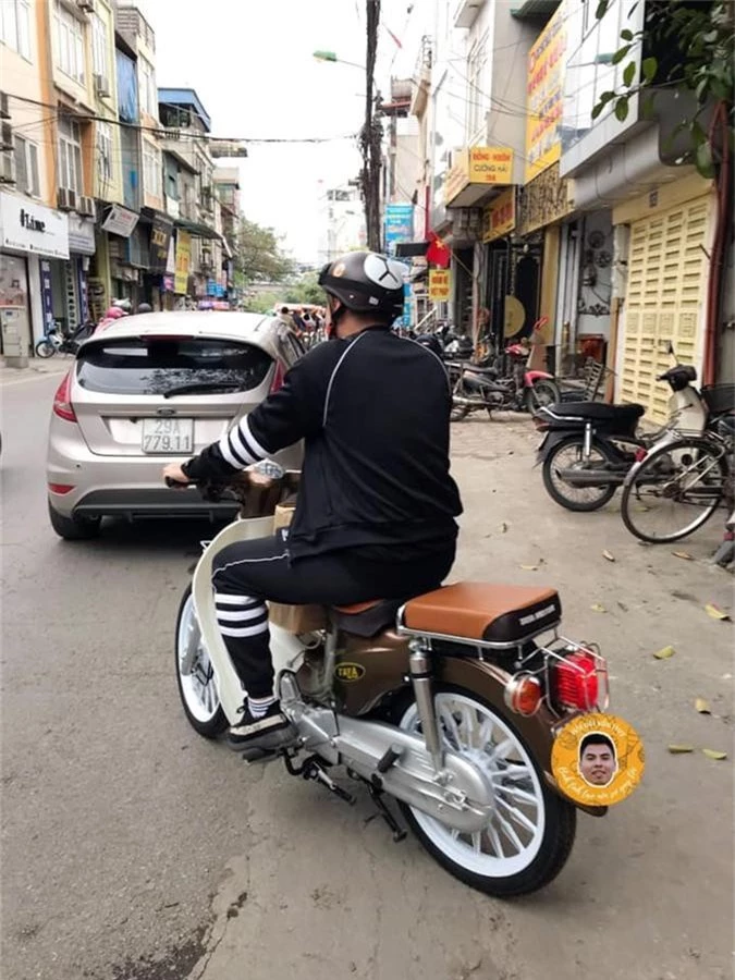 Đức Huy sắm Honda Cub, Tiền vệ Đức Huy mua Honda Cub, Đức Huy mua xe máy,