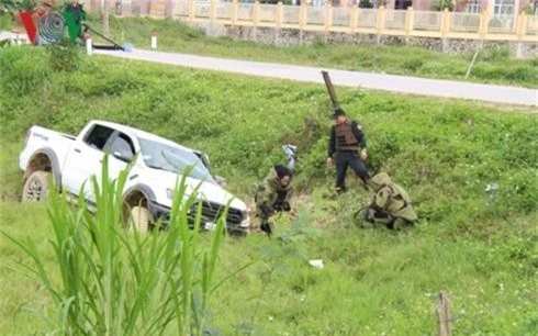 vu om sung, luu dan tren xe o to: khoi to 4 doi tuong hinh 1