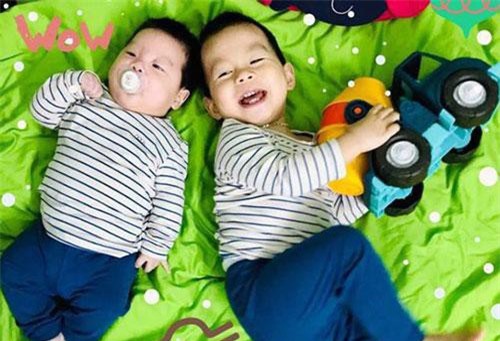 2 năm 2 đứa, mẹ 9X vẫn nhàn tênh nhờ bí quyết luyện con ngủ xuyên đêm từ khi mới sinh