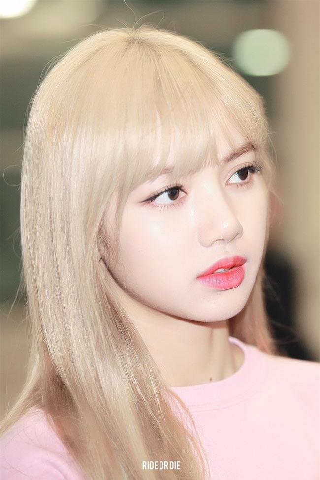 Cô gái Thái Lan xinh đẹp khiến người ta ngỡ rằng búp bê sống là có thật