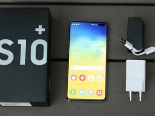 Mở hộp Samsung Galaxy S10 Plus giá từ 22,99 triệu tại Việt Nam