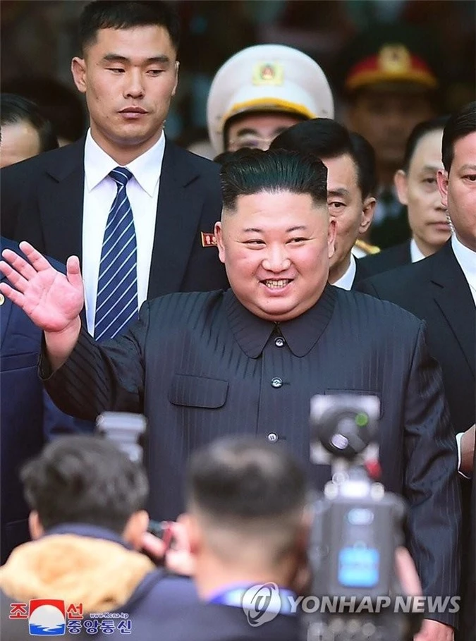 Chủ tịch Kim Jong-un được Việt Nam đón tiếp nồng nhiệt. (Ảnh: Yonhap)