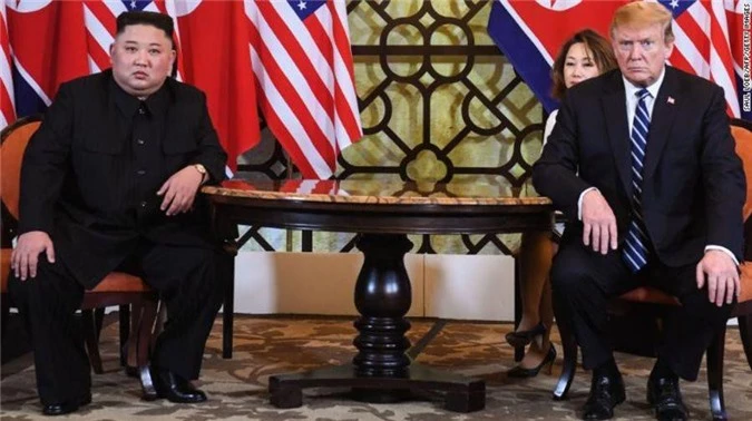 Tổng thống Mỹ Donald Trump và Chủ tịch Triều Tiên Kim Jong-un tại cuộc gặp ở Hà Nội sáng 28/02/2019. 