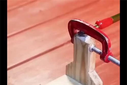 Clip: Tự chế dụng cụ cắt vỏ chai thủy tinh trong tích tắc