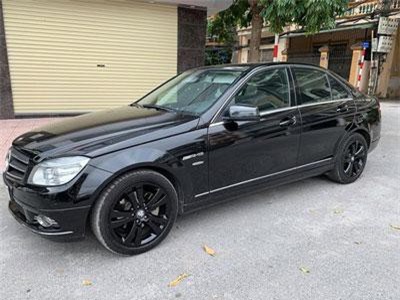 Mercedes-Benz C230 Avantgarde cũ, giá 435 triệu ngang Hyundai Accent