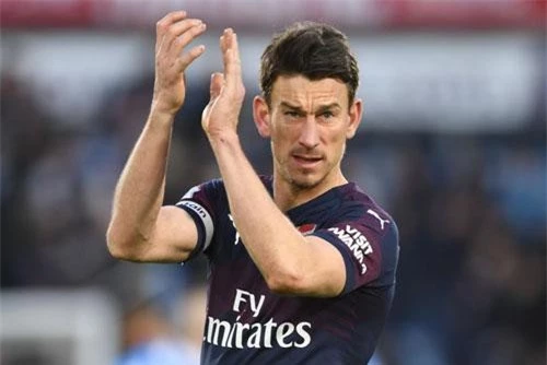 Trung vệ: Laurent Koscielny (Arsenal).