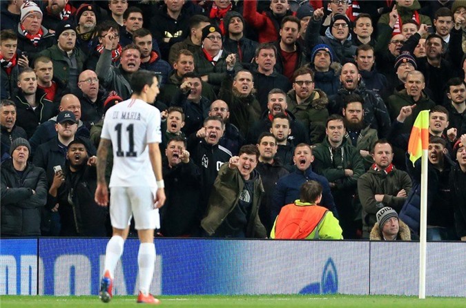 M.U bị UEFA phạt sau trận thua PSG