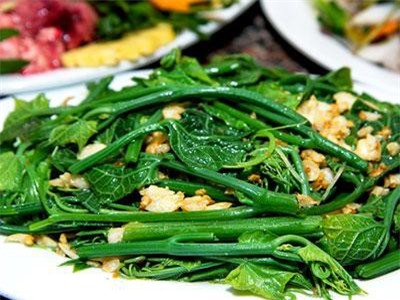 CLIP: Cách làm món ngọn su su xào tỏi đơn giản, ngon khó cưỡng