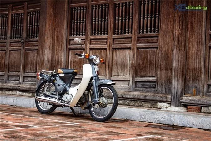 Diện kiến Honda Super Cub C70 “Dame” nguyên bản tại Hà Nội ảnh 1