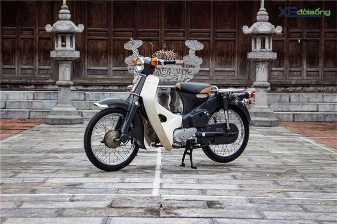 Diện kiến Honda Super Cub C70 “Dame” nguyên bản tại Hà Nội ảnh 23